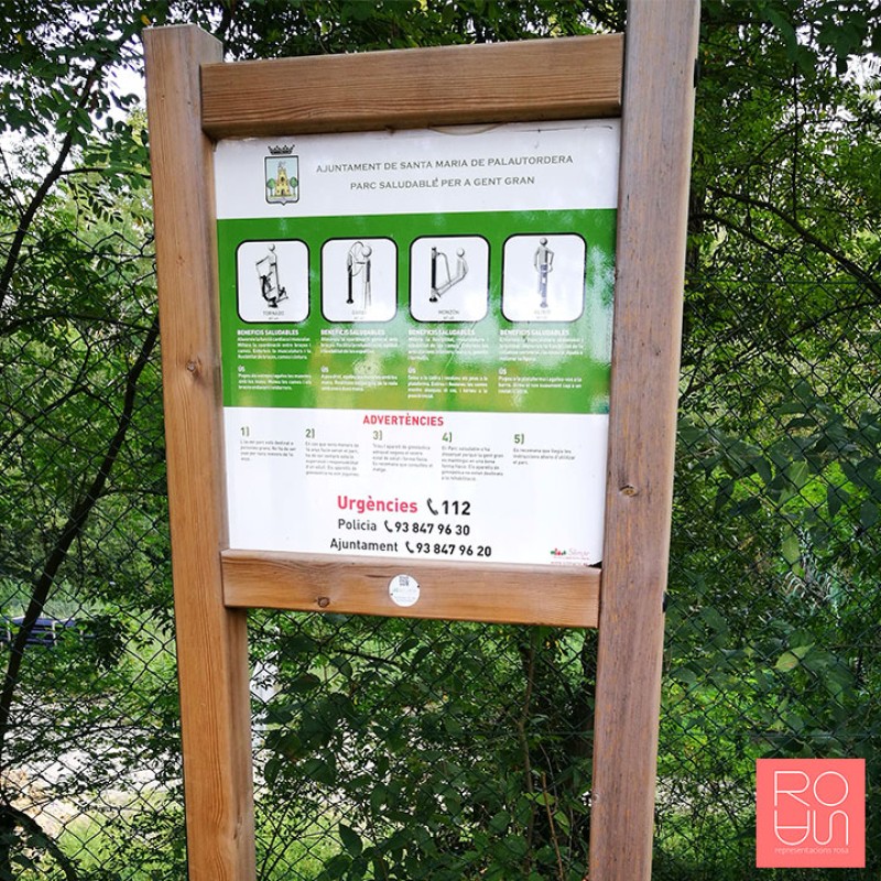 Reparació de plafons indicatius a parcs infantils